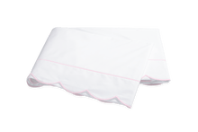 Load image into Gallery viewer, Matouk Butterfield flat sheet with scalloped border and embroider accents in pink
