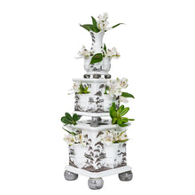Load image into Gallery viewer, Juliska Country Estate Tulipiere Tower Set/3pc
