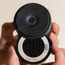 Load image into Gallery viewer, Becki Owens Coconut Calm Pura Car Diffuser Refill
