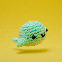 Load image into Gallery viewer, Diego the Stingray Crochet Kit video showing glow in the dark yarn
