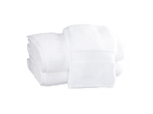 Load image into Gallery viewer, Matouk Bath Towels - Guesthouse
