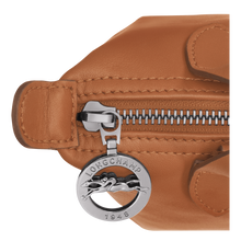Load image into Gallery viewer, close up of zipper pull
