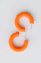Load image into Gallery viewer, Medium Candance Hoop Earrings w/ Gold Accents
