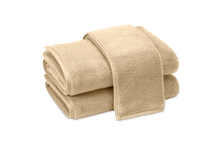 Load image into Gallery viewer, Matouk Bath Towels - Milagro
