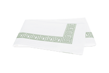 Load image into Gallery viewer, Matouk Ophelia flat sheet with clover accents 
