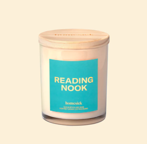 Reading Nook Candle - Sandalwood & Musk