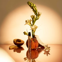 Load image into Gallery viewer, Voluspa Peachy Queen Eau De Parfum - 10ml
