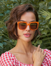 Load image into Gallery viewer, Luxe Kiona - Mandarin/Tortoiseshell Sunglasses
