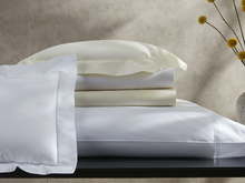 Load image into Gallery viewer, Matouk Sierra Bed Linen
