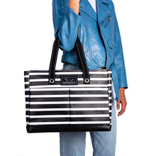 Load image into Gallery viewer, Scout Uptown Girl Pocket Tote - Cane Fonda
