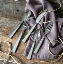 Load image into Gallery viewer, Simon Pearce Woodstock Flatware 5-Piece Flatware Setting
