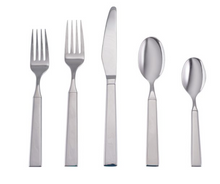 Load image into Gallery viewer, Simon Pearce Woodstock Flatware 5-Piece Flatware Setting
