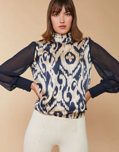 Load image into Gallery viewer, Spartina 449 Erinne Silk Blouse Bascom Ikat
