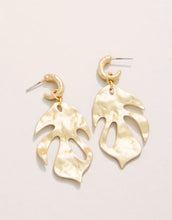 Load image into Gallery viewer, Spartina 449 Kai Leaf Earrings Gold
