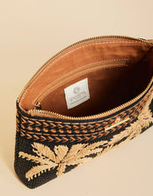 Load image into Gallery viewer, Spartina 449 Maci Wristlet Raffia Palms
