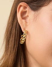 Load image into Gallery viewer, Spartina 449 Wilson Creek Hoop Earrings Gold

