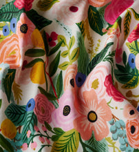 Load image into Gallery viewer, close up of Garden Party Cotton Napkins
