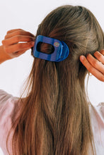 Load image into Gallery viewer, TELETIES Florida Gator Round Flat Hair Clip
