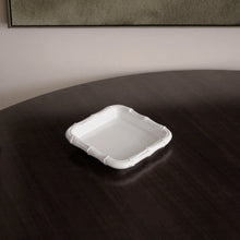Load image into Gallery viewer, VIDA Bamboo Beverage Napkin Holder - White
