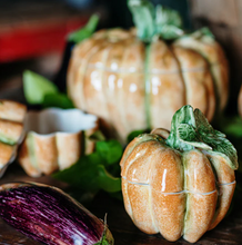 Load image into Gallery viewer, Vietri Pumpkins Small Covered Pumpkin
