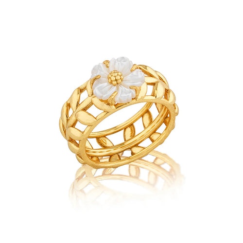 wine ring with mother of pearl flower