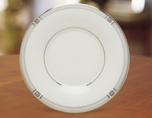 Load image into Gallery viewer, Westerly Platinum Saucer
