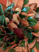 Load image into Gallery viewer, The Classic Lucknow Southern Fresh Magnolia Wreath
