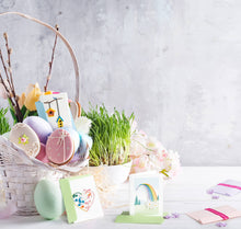 Load image into Gallery viewer, easer basket with mini quilled cards
