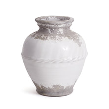 Load image into Gallery viewer, Cordelia Vases
