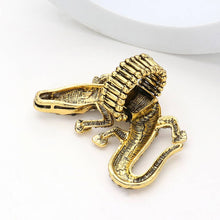 Load image into Gallery viewer, Rhinestone Paved Alligator Pointed Stretch Ring - Green
