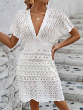 Load image into Gallery viewer, Deep V-neck Wave Pattern Beach Dress - White
