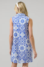 Load image into Gallery viewer, Arbor Floral Lexya Collared Shift Mini Dress back view with high collar
