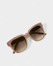 Load image into Gallery viewer, overside light brown frames with brown lenses
