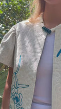 Load and play video in Gallery viewer, video showing neckline
