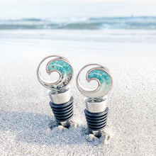 Load image into Gallery viewer, Dune Jewelry Wave Wine Stopper Turquoise &amp; Crescent Beach Gradient
