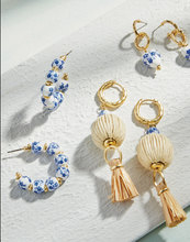 Load image into Gallery viewer, Spartina 449 Summer House Earrings Natural/Blue
