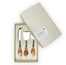 Load image into Gallery viewer, Seashells Cheese Knives - Set of 3

