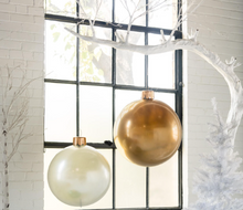 Load image into Gallery viewer, Holiball - 18&quot; - Vintage Gold
