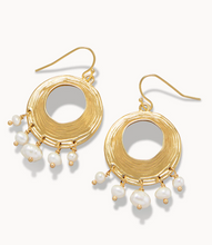 Load image into Gallery viewer, Spartina 449 Ripple Earrings - Pearl
