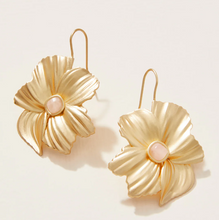 Load image into Gallery viewer, Spartina 449 Poppy Earrings
