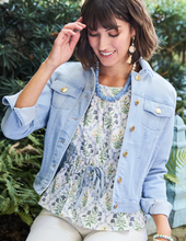 Load image into Gallery viewer, Spartina 449 Leah Denim Jacket Grove Wash
