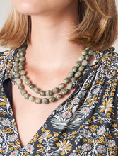 Load image into Gallery viewer, Spartina 449 The Bluff Necklace 18&quot; Silver Leaf Jasper
