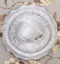 Load image into Gallery viewer, Vietri Incanto Lace Salad Plate - 9&#39;&#39;D
